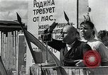 Image Les dirigeants soviétiques d'exhorter les gens à soutenir l'effort de guerre en Seconde Guerre Mondiale L'Union soviétique, 1941, de la seconde 55 séquences d'archives historiques vidéo 65675040207
