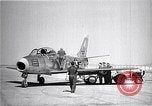 Immagine di F-86A velocità record Muroc California USA, 1948, secondo 8 filmato di repertorio 65675040231