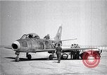 Immagine di F-86A velocità record Muroc California USA, 1948, secondo 10 filmato di repertorio 65675040231