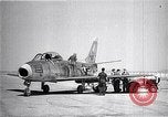 Immagine di F-86A velocità record Muroc California USA, 1948, secondo 12 filmato di repertorio 65675040231