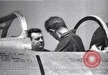 Immagine di F-86A velocità record Muroc California USA, 1948, secondo 27 filmato di repertorio 65675040231