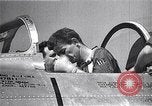 Immagine di F-86A velocità record Muroc California USA, 1948, secondo 30 filmato di repertorio 65675040231