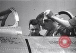 Immagine di F-86A velocità record Muroc California USA, 1948, secondo 36 filmato di repertorio 65675040231