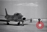 Immagine di F-86A velocità record Muroc California USA, 1948, secondo 61 filmato di repertorio 65675040231