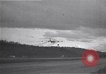 Immagine di YB-49 e B-52 Muroc California USA, 1952, secondo 30 filmato di repertorio 65675040232