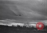 Immagine di YB-49 e B-52 Muroc California USA, 1952, secondo 42 filmato di repertorio 65675040232