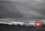 Immagine di YB-49 e B-52 Muroc California USA, 1952, secondo 44 filmato di repertorio 65675040232