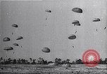 Standbild Airborne Operations United States USA, 1950, aus Sekunde 19 historischem Filmmaterial Videoclip 65675040234