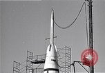 Standbild amerikanischen V2-Rakete Cocoa Florida USA, 1950, aus Sekunde 29 historischem Filmmaterial Videoclip 65675040235