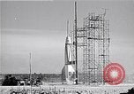 Immagine di V-2 rocket Cocoa Florida USA, 1950, secondo 13 filmato di repertorio 65675040240