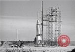 Immagine di V-2 rocket Cocoa Florida USA, 1950, secondo 15 filmato di repertorio 65675040240