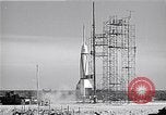 Immagine di V-2 rocket Cocoa Florida USA, 1950, secondo 20 filmato di repertorio 65675040240