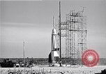 Immagine di V-2 rocket Cocoa Florida USA, 1950, secondo 30 filmato di repertorio 65675040240