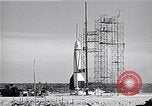 Immagine di V-2 rocket Cocoa Florida USA, 1950, secondo 33 filmato di repertorio 65675040240
