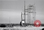Immagine di V-2 rocket Cocoa Florida USA, 1950, secondo 45 filmato di repertorio 65675040240