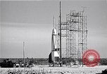 Immagine di V-2 rocket Cocoa Florida USA, 1950, secondo 46 filmato di repertorio 65675040240