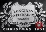 Immagine di Longines watch annuncio United States USA, 1951, secondo 3 filmato di repertorio 65675040243
