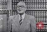 Immagine di Longines watch annuncio United States USA, 1951, secondo 6 filmato di repertorio 65675040243