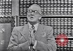 Immagine di Longines watch annuncio United States USA, 1951, secondo 14 filmato di repertorio 65675040243
