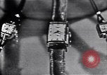 Immagine di Longines watch annuncio United States USA, 1951, secondo 41 filmato di repertorio 65675040243