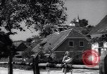 Image maison où le maréchal Josip Broz Tito est né Kumrovec Yougoslavie, 1950, de la seconde 25 séquences d'archives historiques vidéo 65675040276