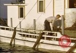 Standbild junge Austern Virginia United States USA, 1947, aus Sekunde 50 historischem Filmmaterial Videoclip 65675040286