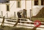 Standbild junge Austern Virginia United States USA, 1947, aus Sekunde 51 historischem Filmmaterial Videoclip 65675040286