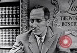 Standbild Minton Rosen United States USA, 1954, aus Sekunde 17 historischem Filmmaterial Videoclip 65675040288