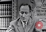 Standbild Minton Rosen United States USA, 1954, aus Sekunde 21 historischem Filmmaterial Videoclip 65675040288