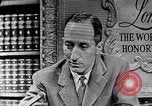 Standbild Minton Rosen United States USA, 1954, aus Sekunde 30 historischem Filmmaterial Videoclip 65675040288