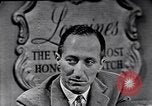 Standbild Minton Rosen United States USA, 1954, aus Sekunde 30 historischem Filmmaterial Videoclip 65675040289