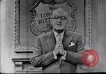Standbild Frank Knight Werbung Longines Uhren United States USA, 1954, aus Sekunde 5 historischem Filmmaterial Videoclip 65675040290