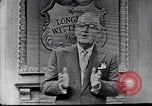 Standbild Frank Knight Werbung Longines Uhren United States USA, 1954, aus Sekunde 7 historischem Filmmaterial Videoclip 65675040290