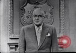 Standbild Frank Knight Werbung Longines Uhren United States USA, 1954, aus Sekunde 11 historischem Filmmaterial Videoclip 65675040290
