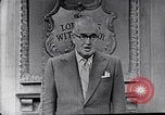 Standbild Frank Knight Werbung Longines Uhren United States USA, 1954, aus Sekunde 13 historischem Filmmaterial Videoclip 65675040290