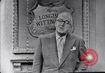 Standbild Frank Knight Werbung Longines Uhren United States USA, 1954, aus Sekunde 20 historischem Filmmaterial Videoclip 65675040290