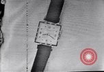 Standbild Frank Knight Werbung Longines Uhren United States USA, 1954, aus Sekunde 25 historischem Filmmaterial Videoclip 65675040290