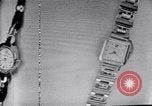 Standbild Frank Knight Werbung Longines Uhren United States USA, 1954, aus Sekunde 30 historischem Filmmaterial Videoclip 65675040290