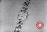Standbild Frank Knight Werbung Longines Uhren United States USA, 1954, aus Sekunde 31 historischem Filmmaterial Videoclip 65675040290