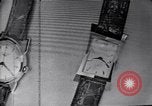 Standbild Frank Knight Werbung Longines Uhren United States USA, 1954, aus Sekunde 39 historischem Filmmaterial Videoclip 65675040290