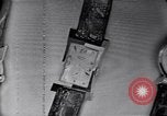 Standbild Frank Knight Werbung Longines Uhren United States USA, 1954, aus Sekunde 40 historischem Filmmaterial Videoclip 65675040290
