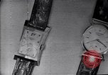 Standbild Frank Knight Werbung Longines Uhren United States USA, 1954, aus Sekunde 41 historischem Filmmaterial Videoclip 65675040290
