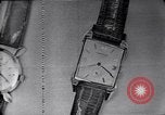 Standbild Frank Knight Werbung Longines Uhren United States USA, 1954, aus Sekunde 46 historischem Filmmaterial Videoclip 65675040290
