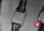 Standbild Frank Knight Werbung Longines Uhren United States USA, 1954, aus Sekunde 47 historischem Filmmaterial Videoclip 65675040290