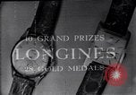 Standbild Frank Knight Werbung Longines Uhren United States USA, 1954, aus Sekunde 58 historischem Filmmaterial Videoclip 65675040290