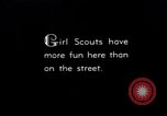 Immagine di Girl Scouts Manhattan New York City USA, 1930, secondo 3 filmato di repertorio 65675040295