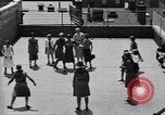 Immagine di Girl Scouts Manhattan New York City USA, 1930, secondo 8 filmato di repertorio 65675040295
