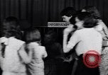 Immagine di Girl Scouts Manhattan New York City USA, 1930, secondo 60 filmato di repertorio 65675040295