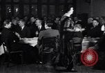 Immagine di Sacerdote New York City USA, 1930, secondo 17 filmato di repertorio 65675040296