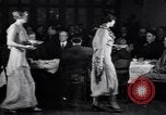 Immagine di Sacerdote New York City USA, 1930, secondo 23 filmato di repertorio 65675040296